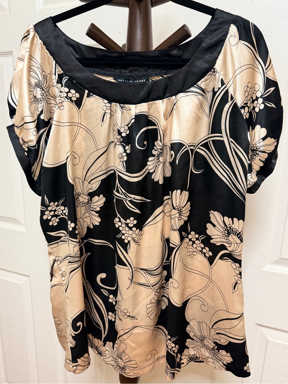 Antilia Femme Black and Cream Floral Short Sleeve Top
